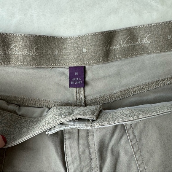 Gloria Vanderbilt Shorts Long 16 walking khaki adventure outdoor summer - Picture 3 of 8